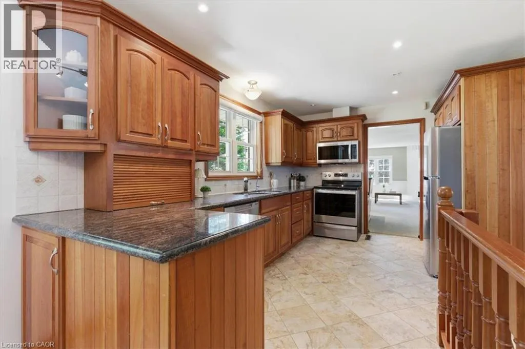 1068 CAMERON Road