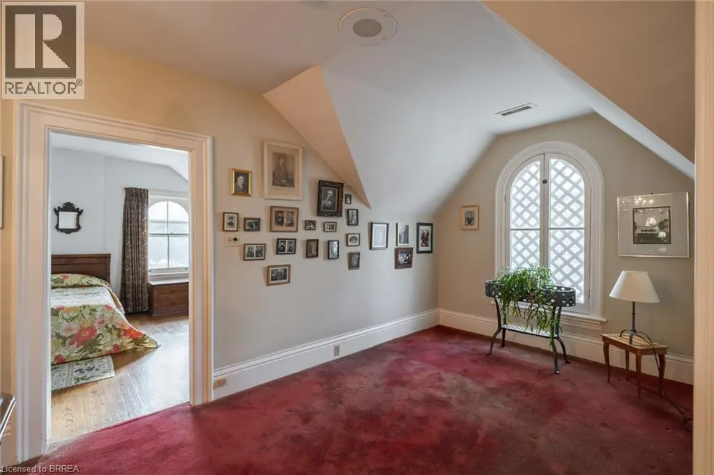 41 DUFFERIN Avenue