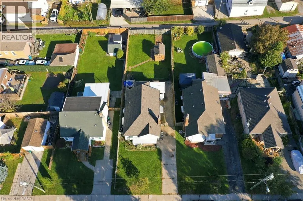 34 PINECREST Avenue