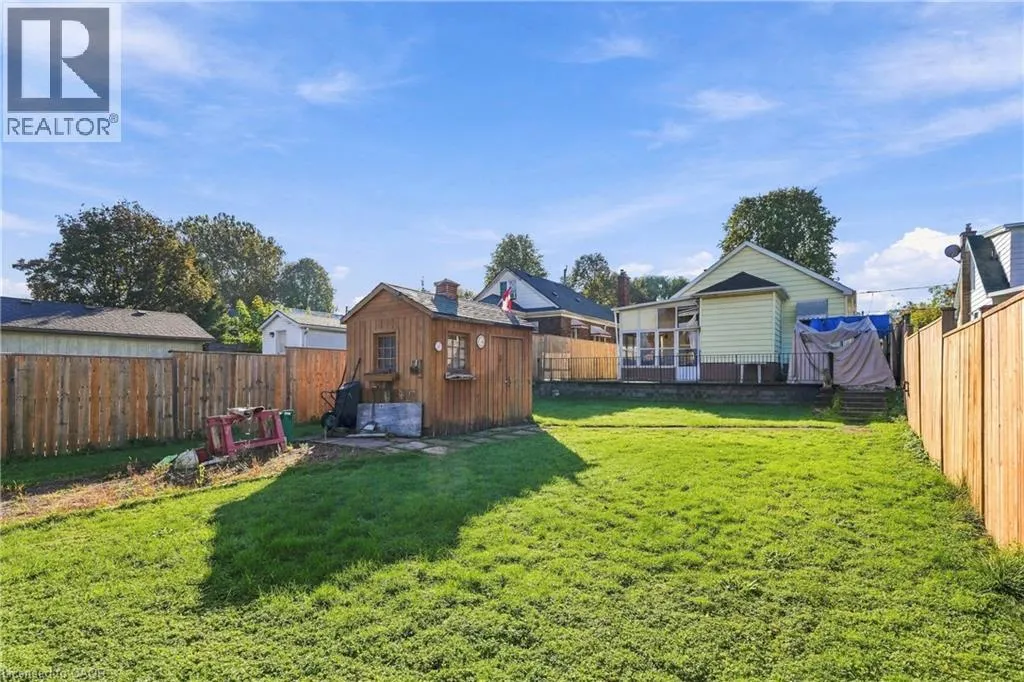 34 PINECREST Avenue