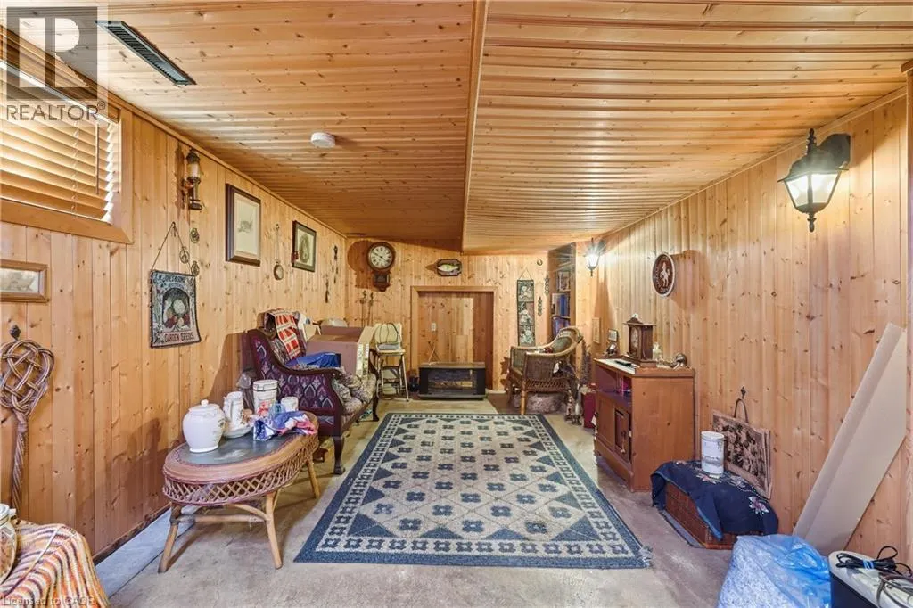 34 PINECREST Avenue