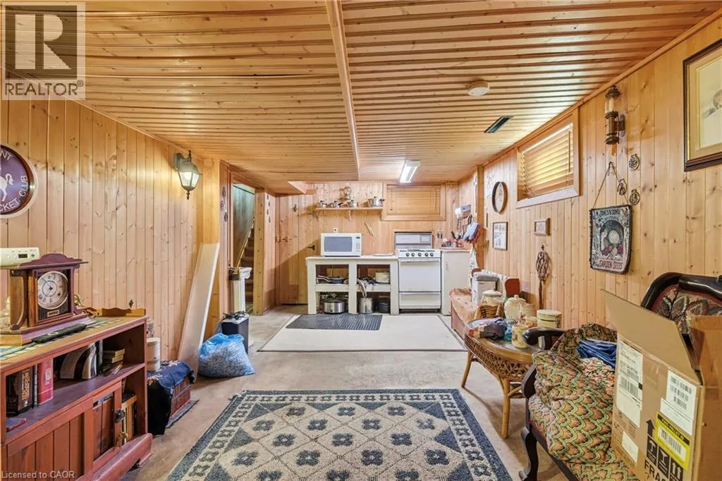34 PINECREST Avenue