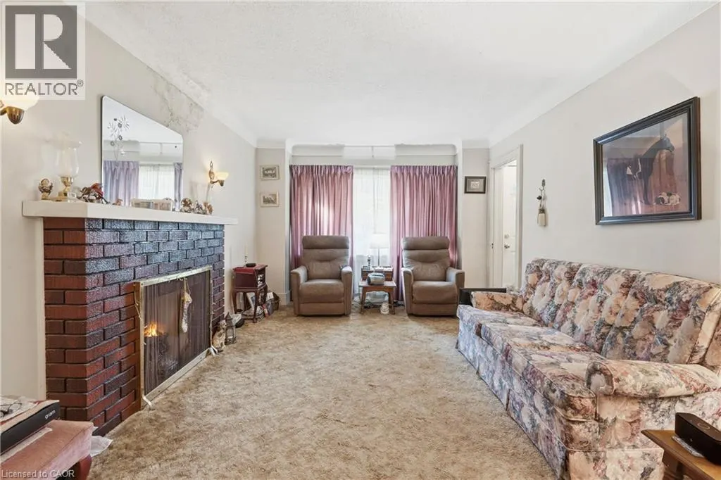34 PINECREST Avenue