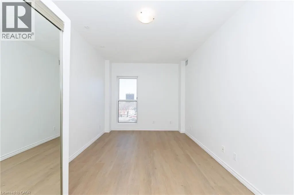 135 JAMES Street S Unit# 910 #910