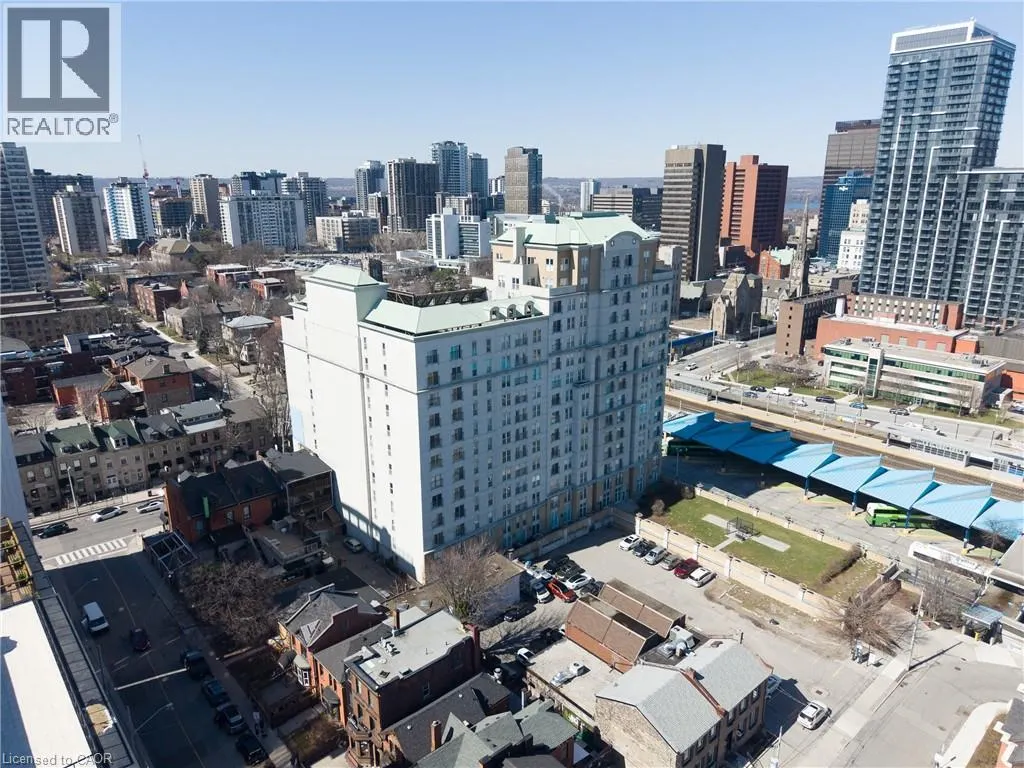 135 JAMES Street S Unit# 910 #910