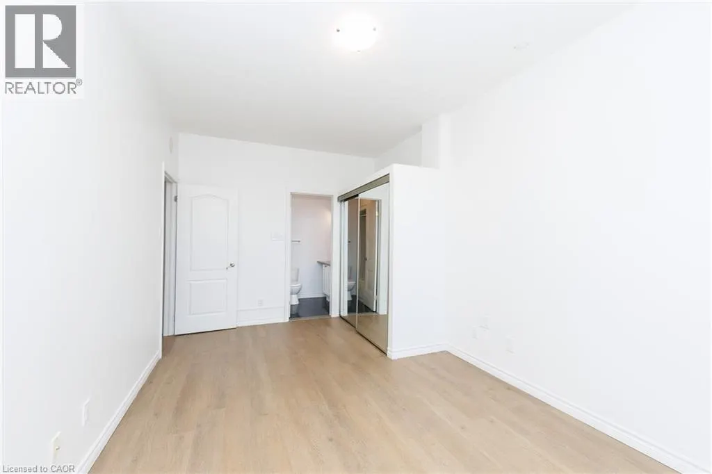 135 JAMES Street S Unit# 910 #910