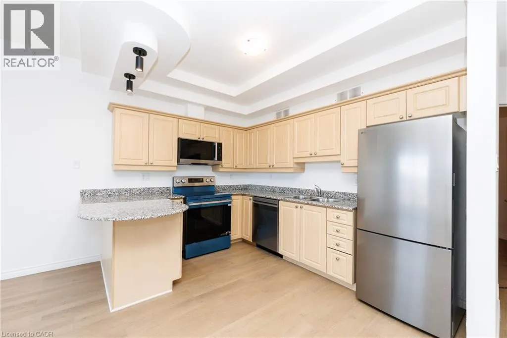 135 JAMES Street S Unit# 910 #910