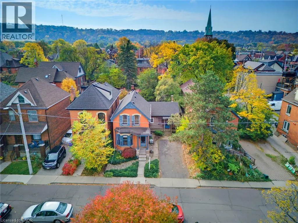 16 ALEXANDER Street