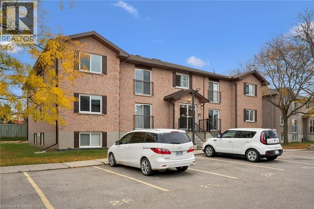 325 NORTHLAKE Drive Unit# 11 #11