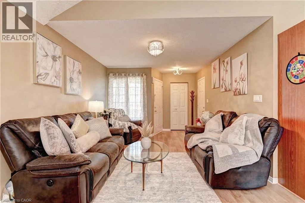 62 FALLOWFIELD Drive