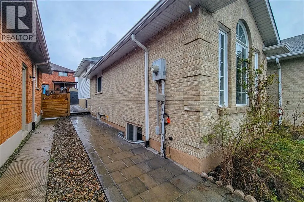 1654 UPPER WELLINGTON Street Unit# LOWER LEVEL