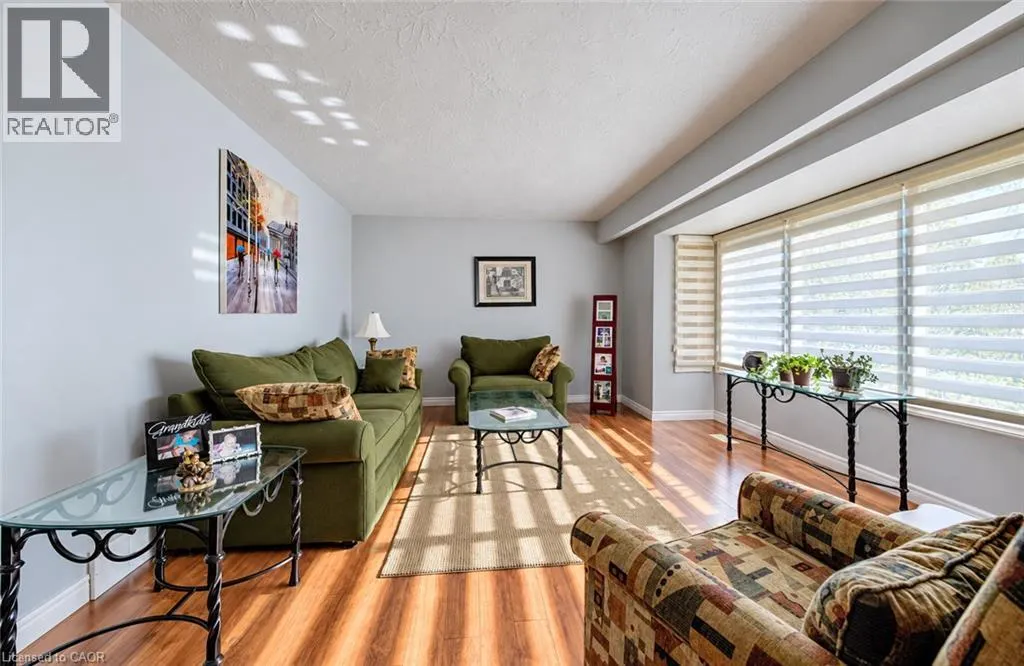 499 EAST RIVER Road
