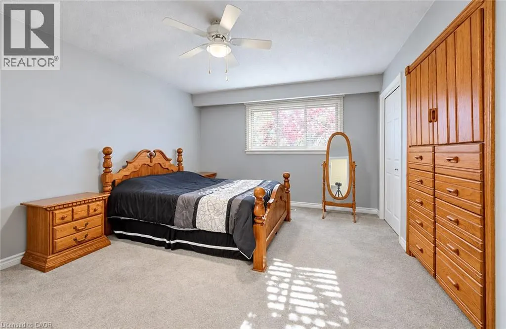 499 EAST RIVER Road