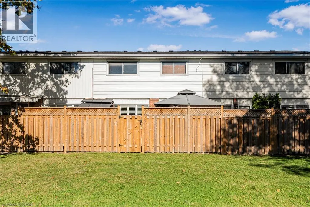 100 ST ANDREWS Court Unit# 7 #7