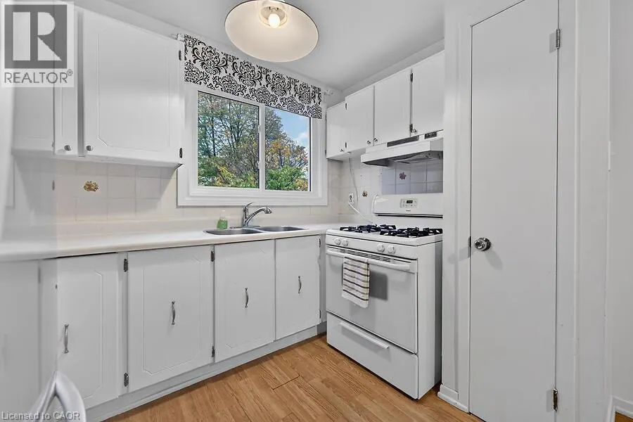 63 FONTHILL Road Unit# 3 #3