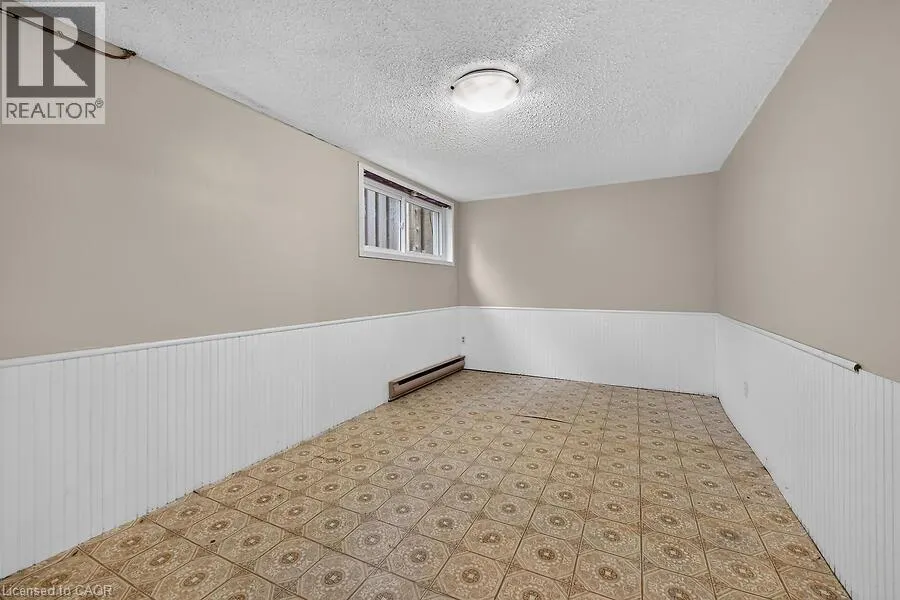 63 FONTHILL Road Unit# 3 #3
