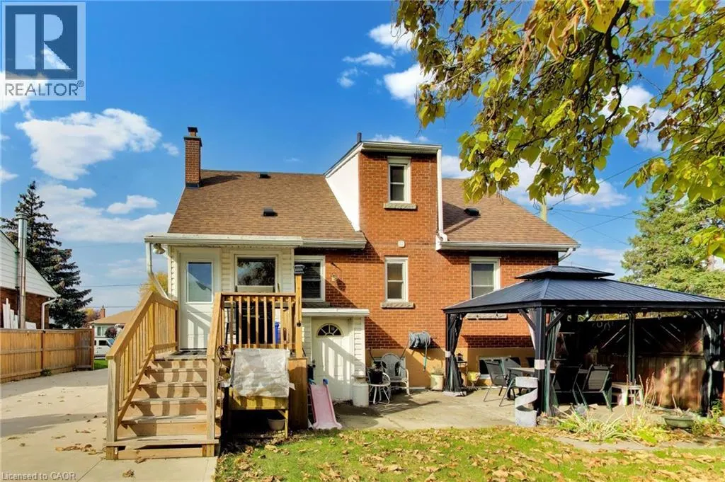 73 DODSON Street