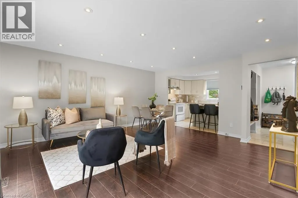 421 BAIRSTOW Crescent