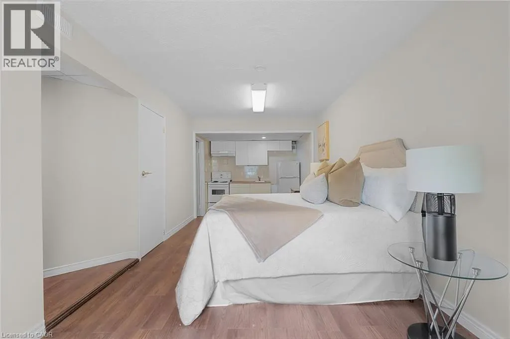 421 BAIRSTOW Crescent