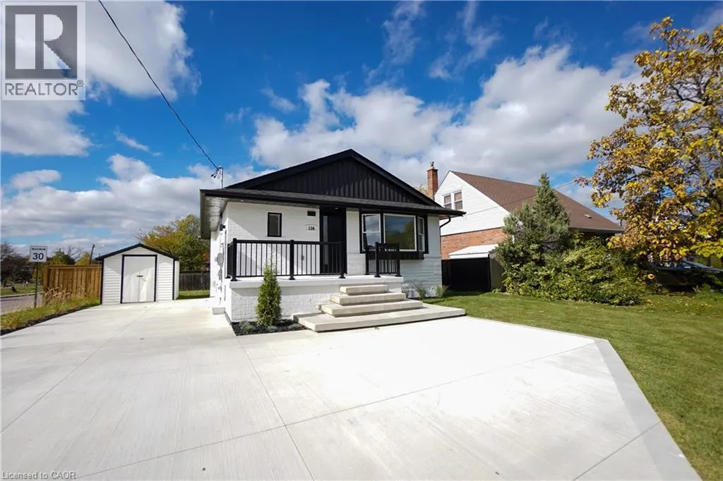 136 WARREN Avenue