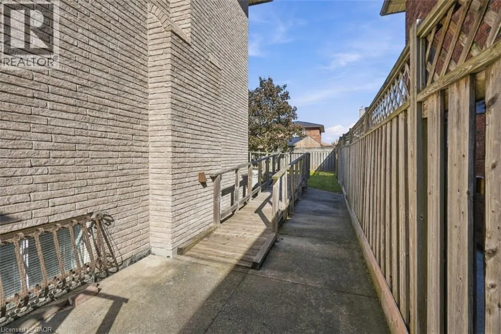 25 CANDOR Crescent