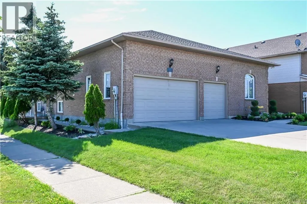 296 WINTERBERRY Drive Unit# Lower #Lower
