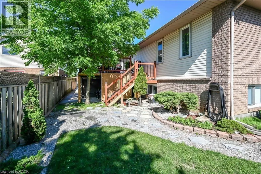 296 WINTERBERRY Drive Unit# Lower #Lower