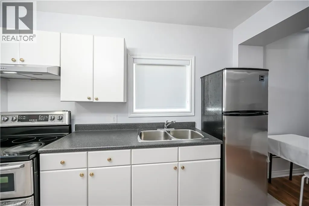 296 WINTERBERRY Drive Unit# Lower #Lower