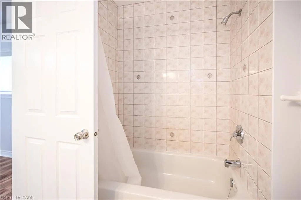 296 WINTERBERRY Drive Unit# Lower #Lower