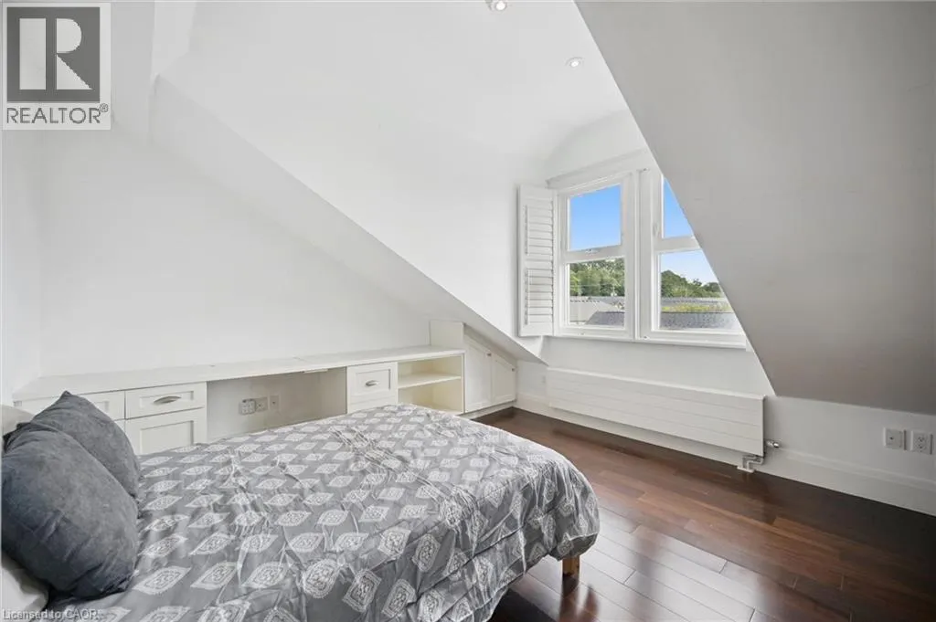 25 CONCESSION Street Unit# 204 #204