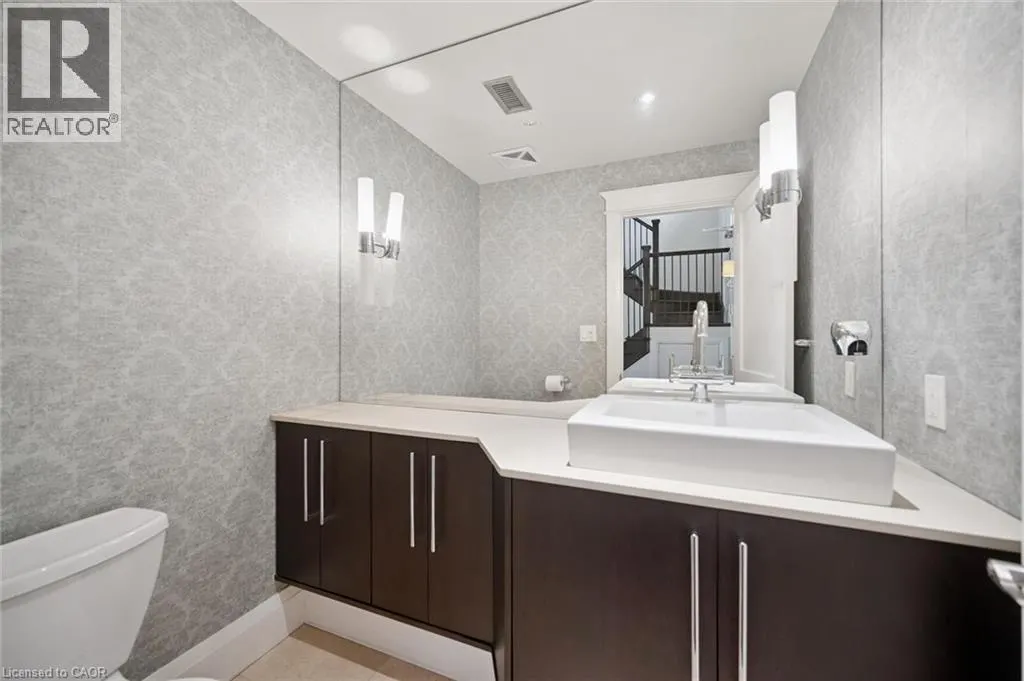 25 CONCESSION Street Unit# 204 #204