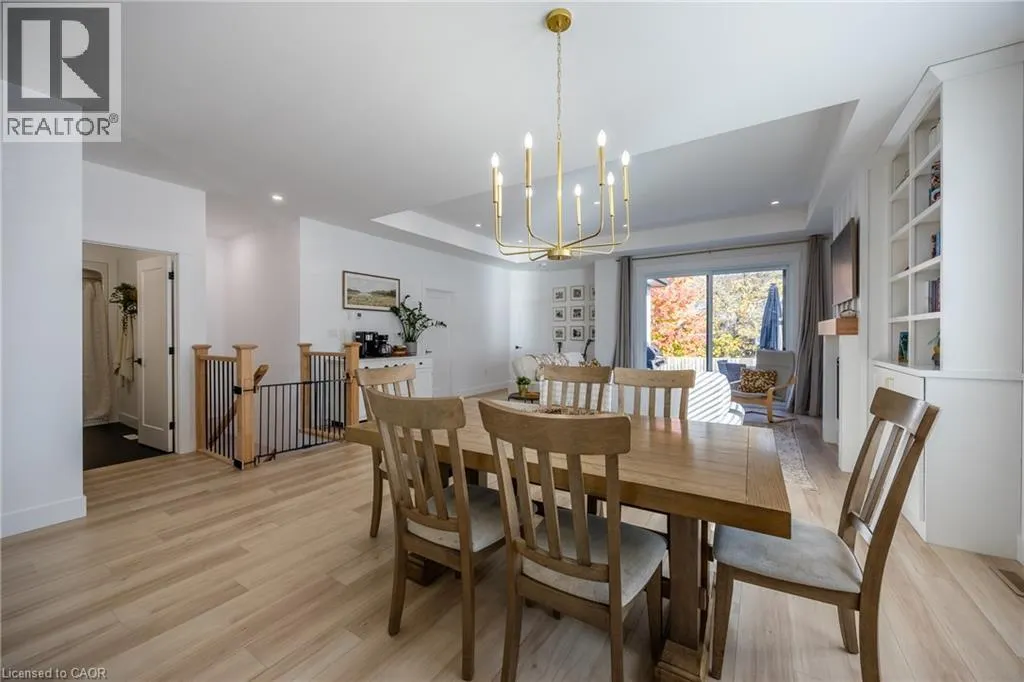 5 MACNEIL Court