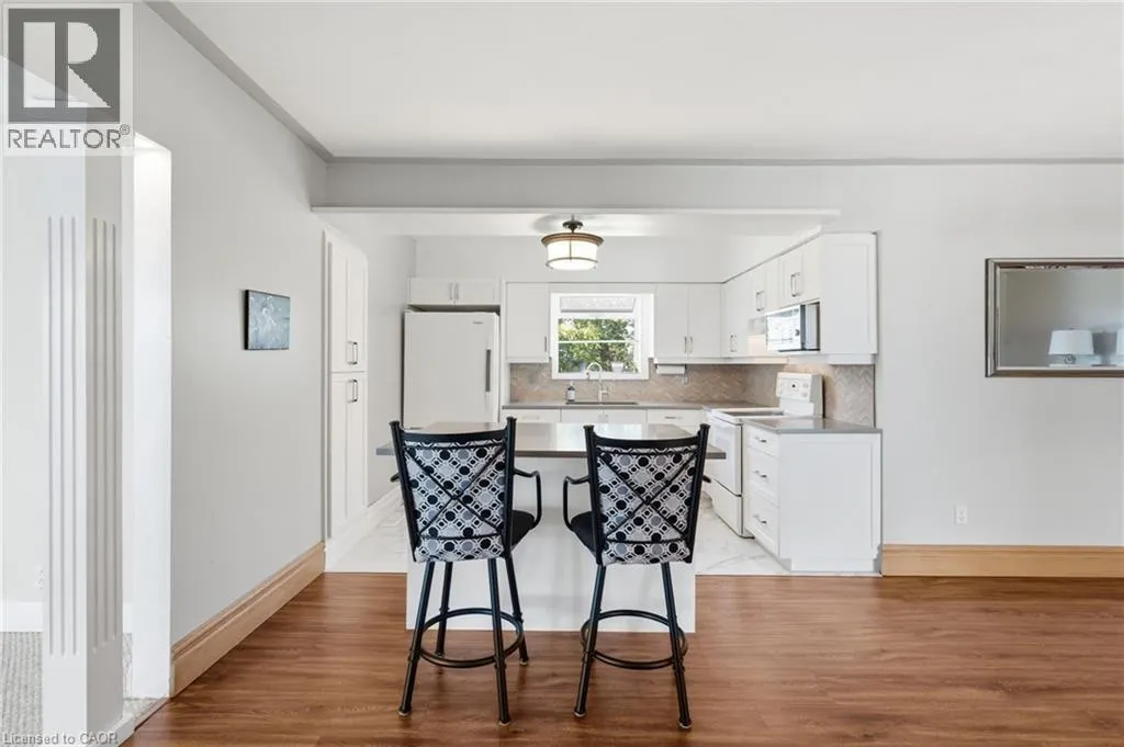 1022 LAKESHORE Road