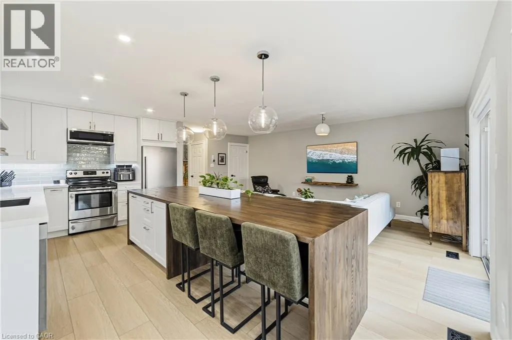 1335 GUELPH Line Unit# 6 #6