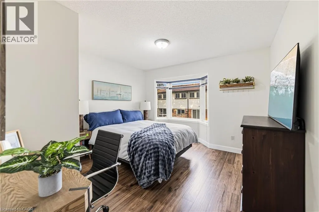 1335 GUELPH Line Unit# 6 #6
