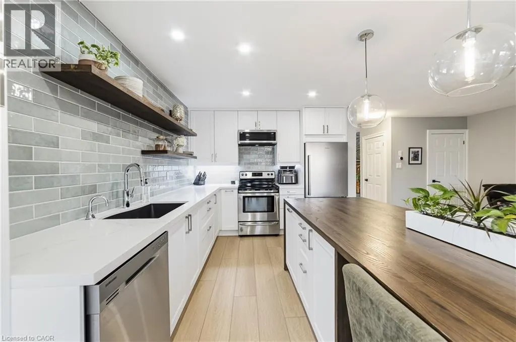 1335 GUELPH Line Unit# 6 #6