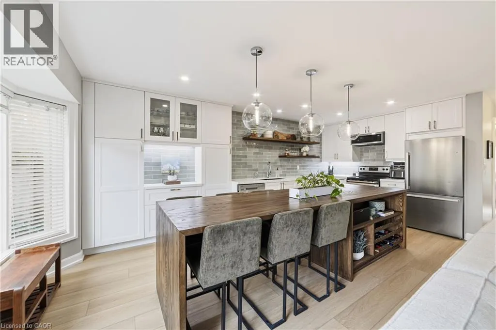 1335 GUELPH Line Unit# 6 #6