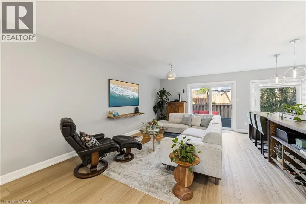 1335 GUELPH Line Unit# 6 #6