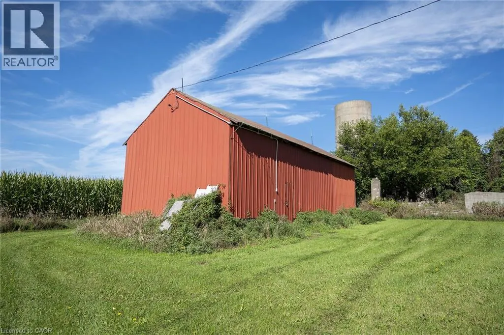 858 E BRIDGE Street E