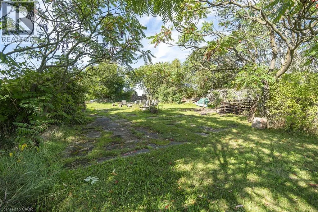 858 E BRIDGE Street E
