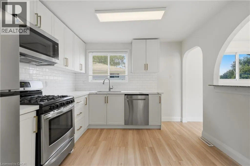 3 PRIDEAUX Street
