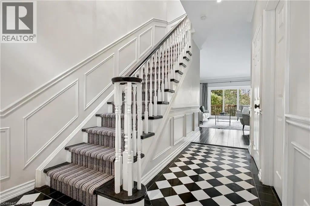 80 FAIRWOOD Place W