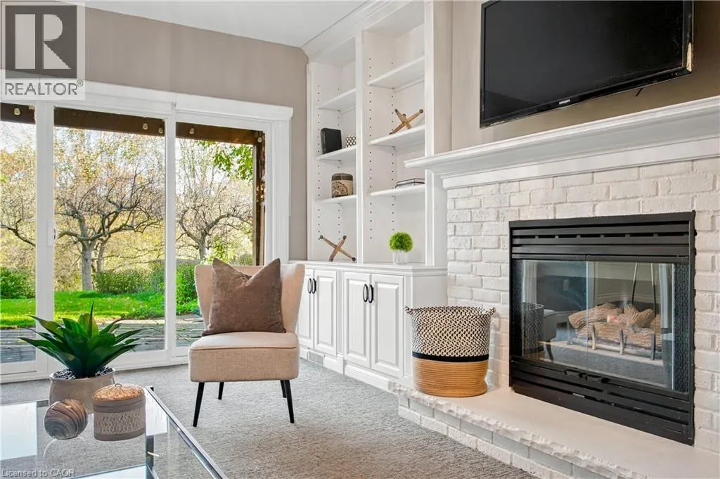 80 FAIRWOOD Place W