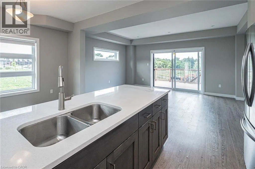 877 ROBERT FERRIE Drive
