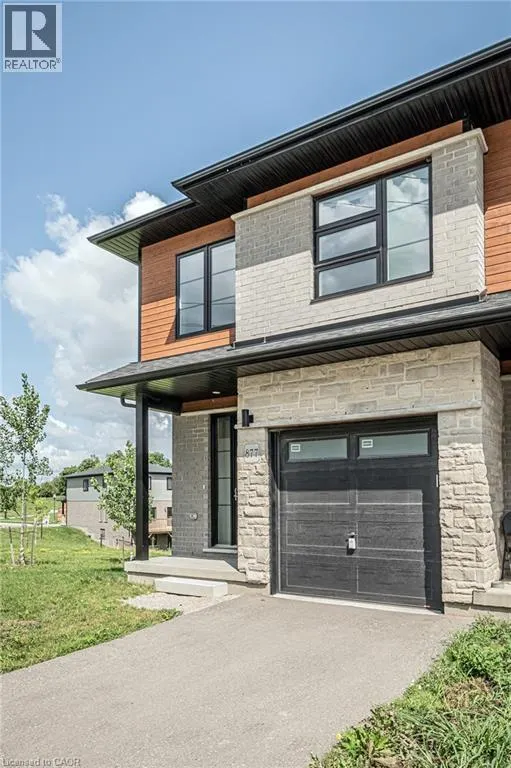 877 ROBERT FERRIE Drive