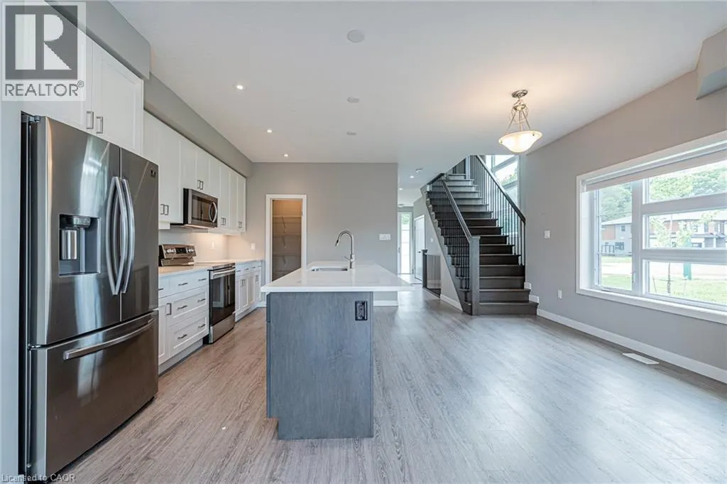 877 ROBERT FERRIE Drive