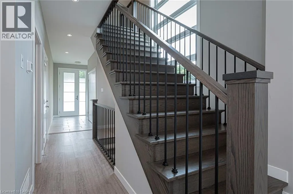 877 ROBERT FERRIE Drive