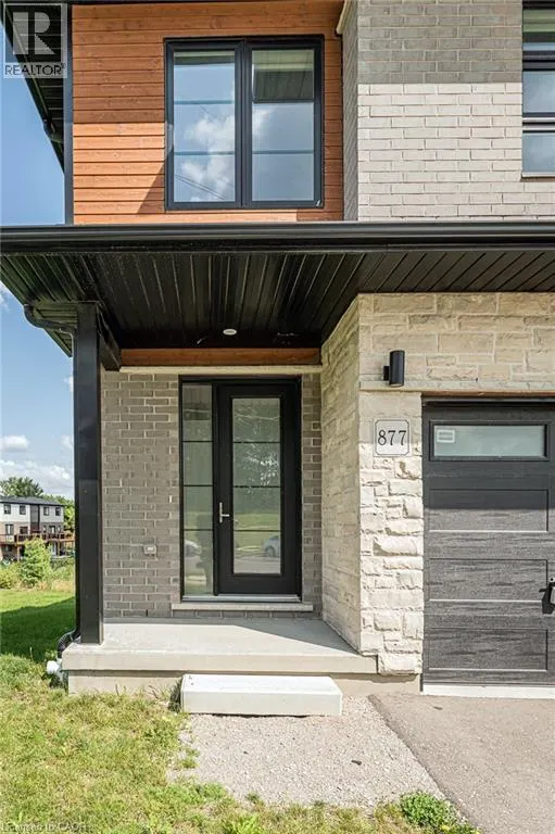 877 ROBERT FERRIE Drive