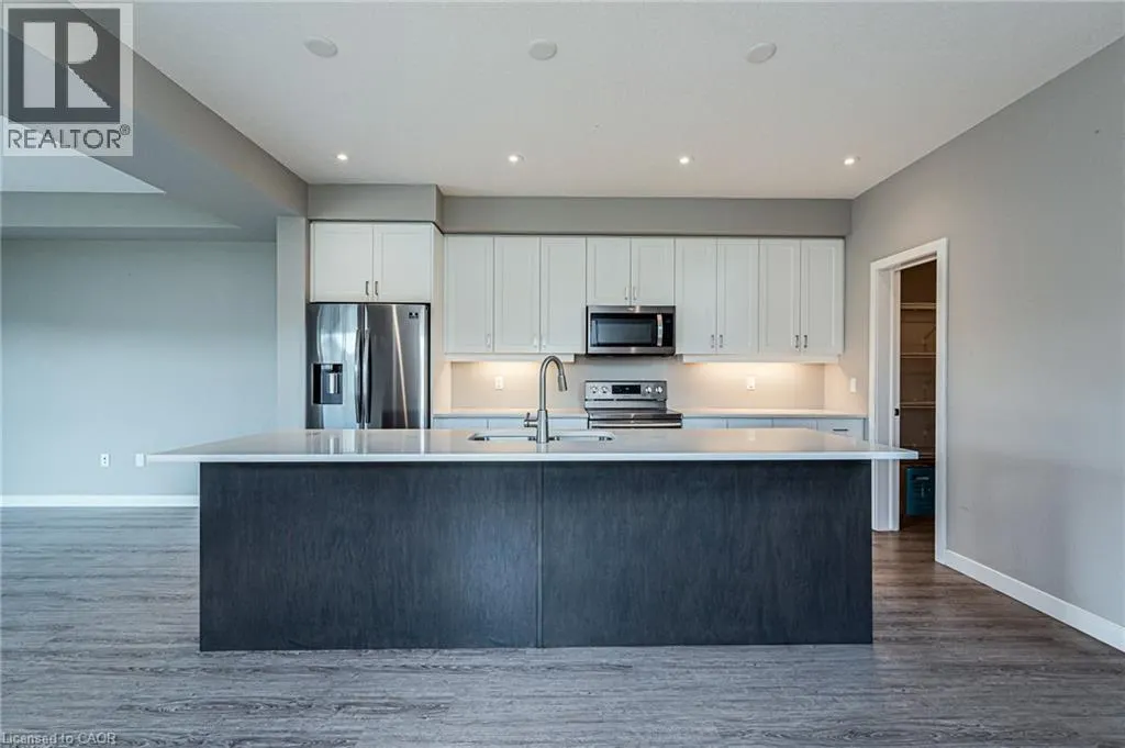 877 ROBERT FERRIE Drive