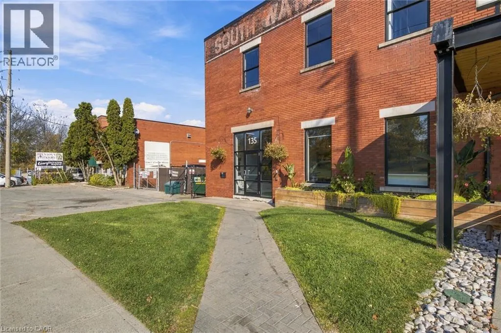 135 GEORGE Street N Unit# 202 #202